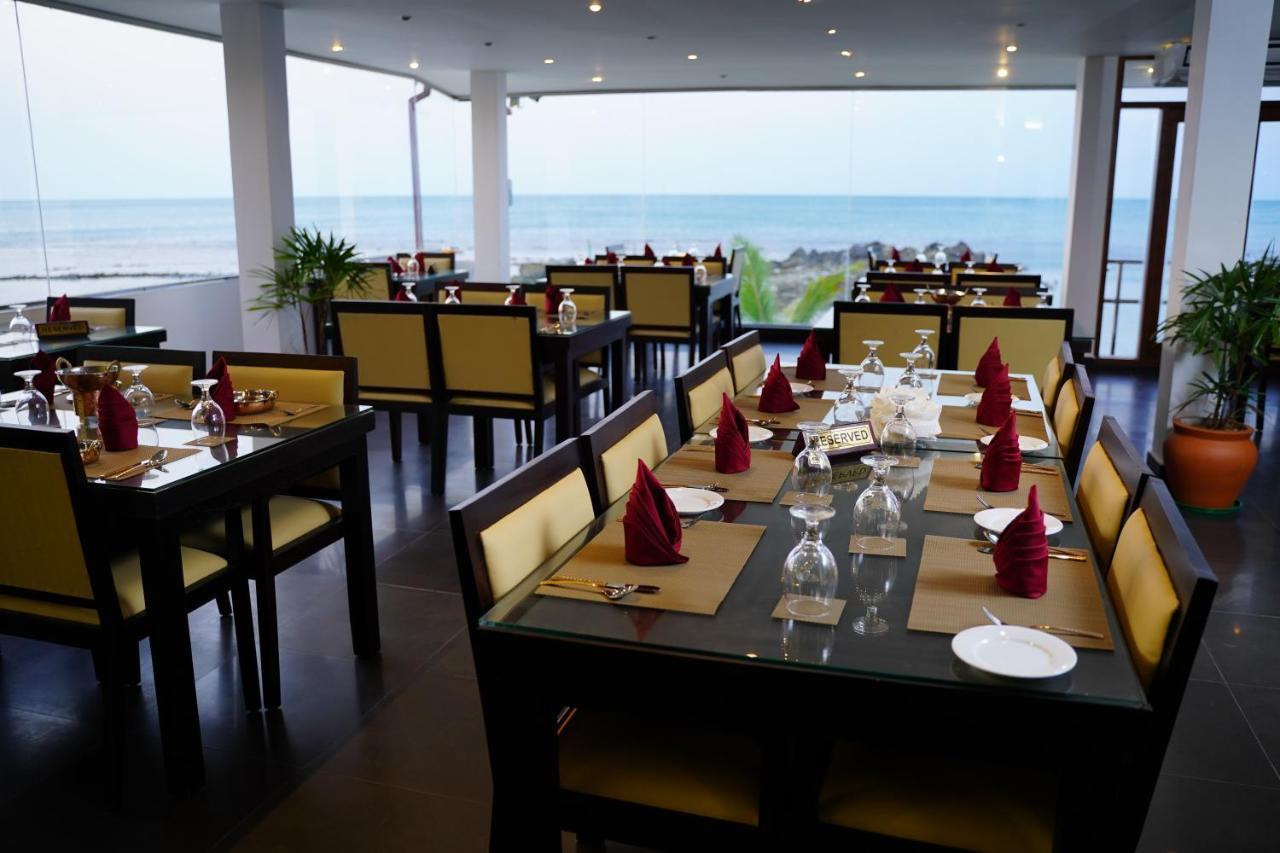Village Hotel Northern Point Point Pedro Buitenkant foto