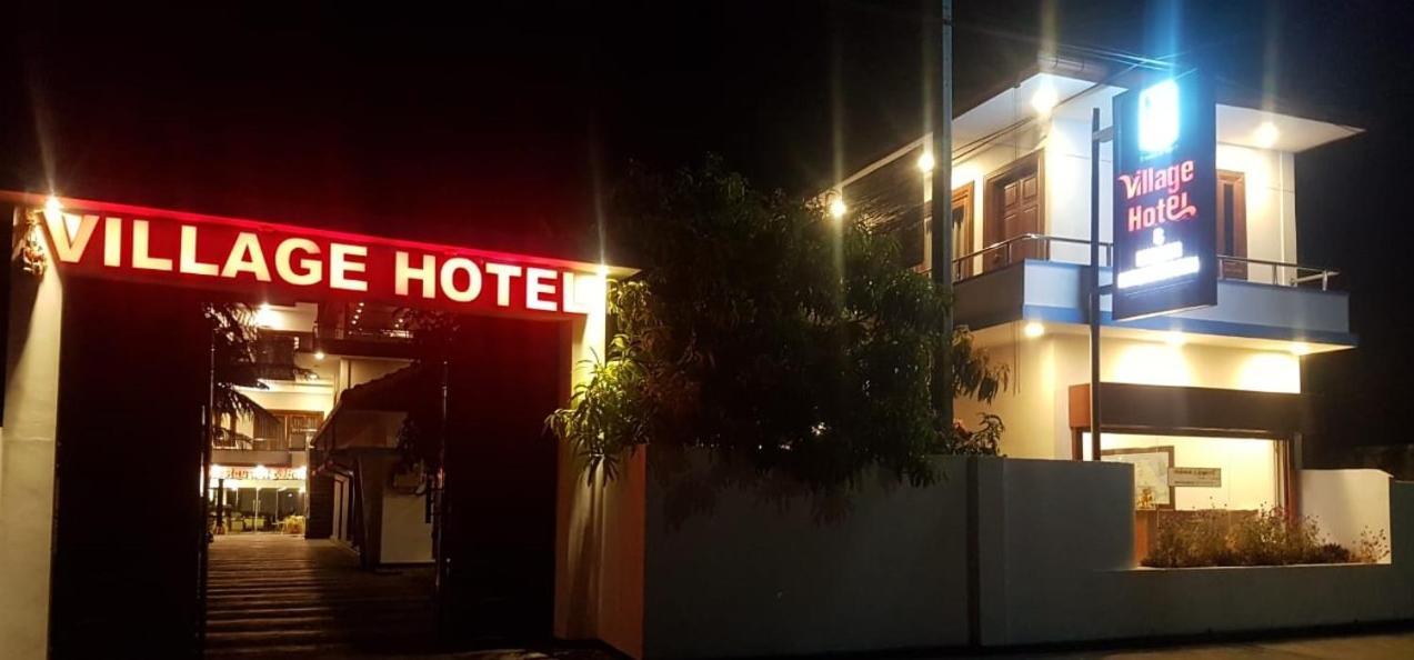 Village Hotel Northern Point Point Pedro Buitenkant foto
